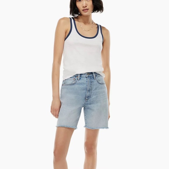 Aritzia Denim Forum Loose Mid-Thigh Short in Light Denim - Picture 1 of 9